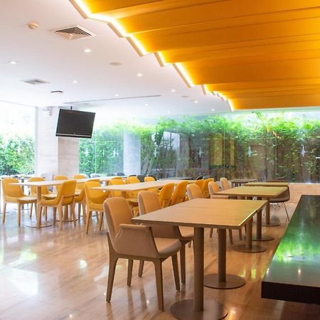 Tango Vibrant Living Hotel - Sha Extra Plus Bangkok Kültér fotó
