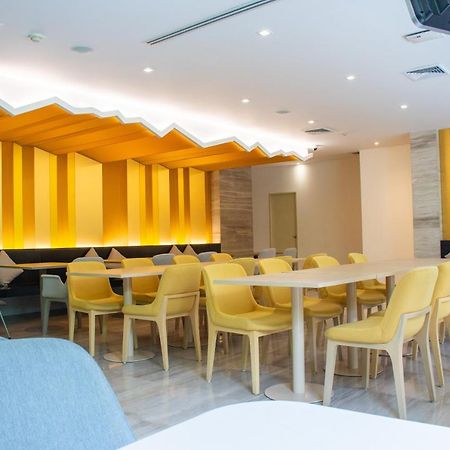 Tango Vibrant Living Hotel - Sha Extra Plus Bangkok Kültér fotó