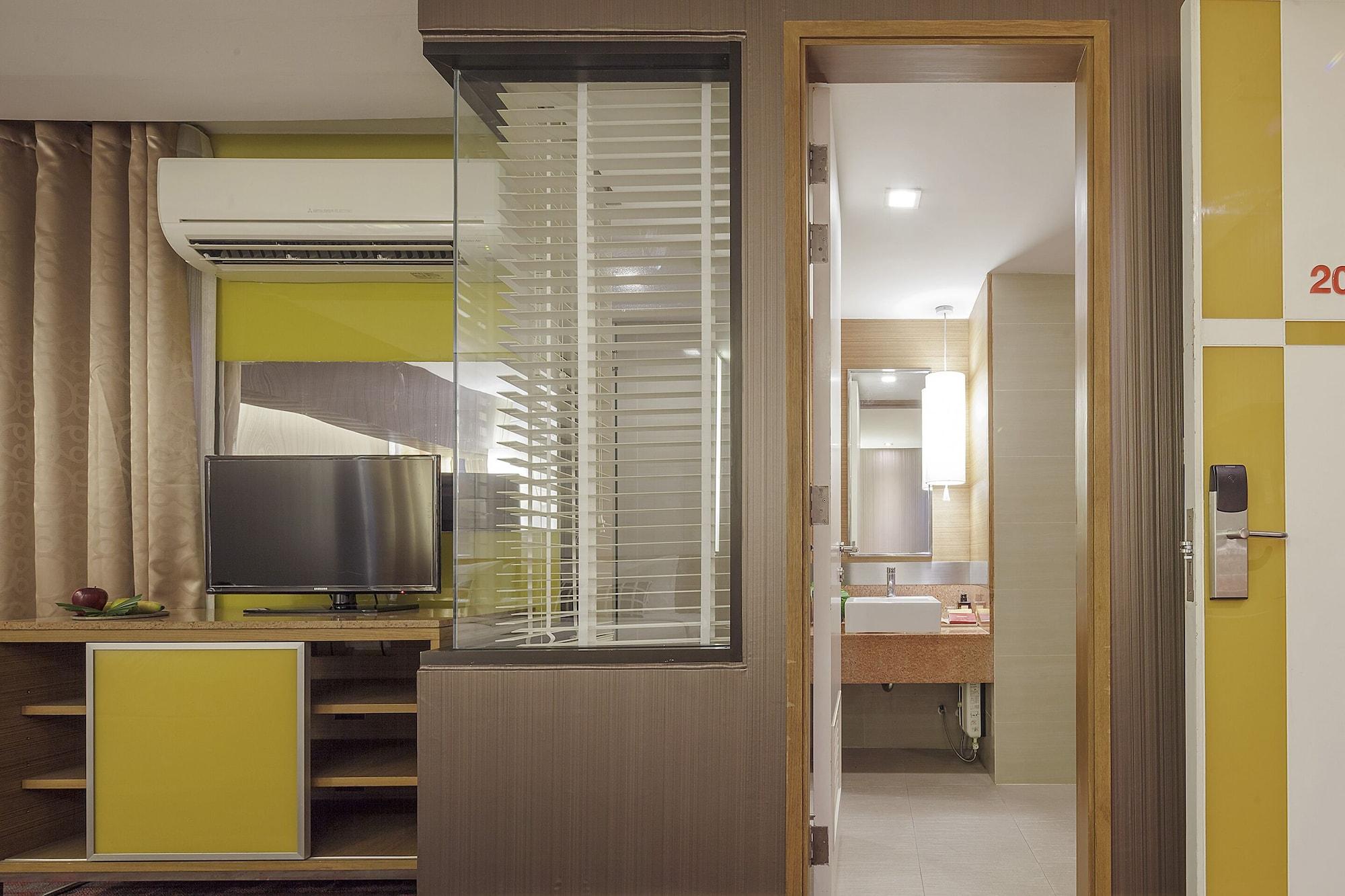 Tango Vibrant Living Hotel - Sha Extra Plus Bangkok Kültér fotó
