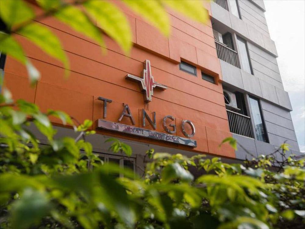Tango Vibrant Living Hotel - Sha Extra Plus Bangkok Kültér fotó