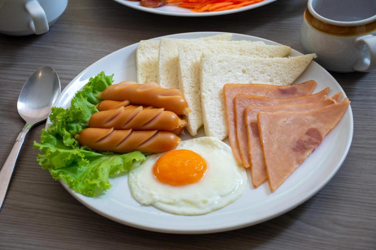Tango Vibrant Living Hotel - Sha Extra Plus Bangkok Kültér fotó