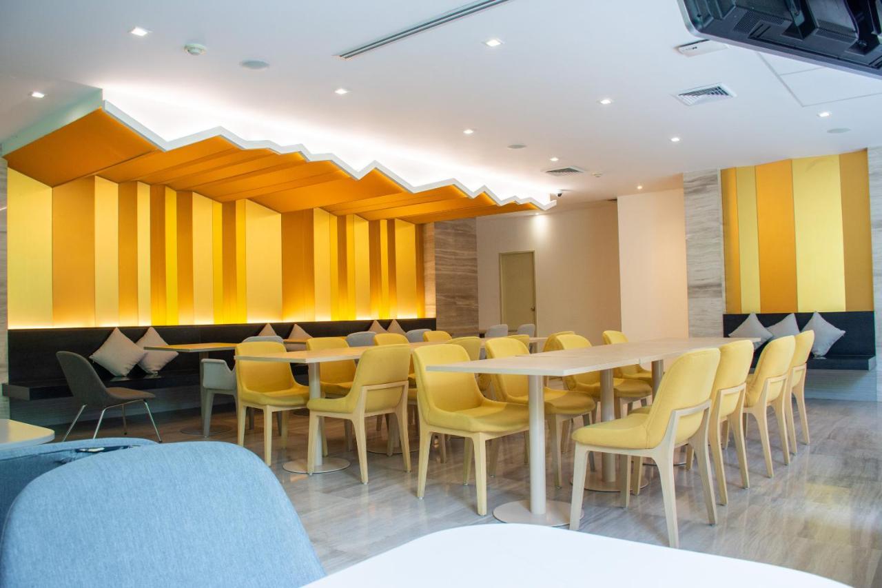 Tango Vibrant Living Hotel - Sha Extra Plus Bangkok Kültér fotó