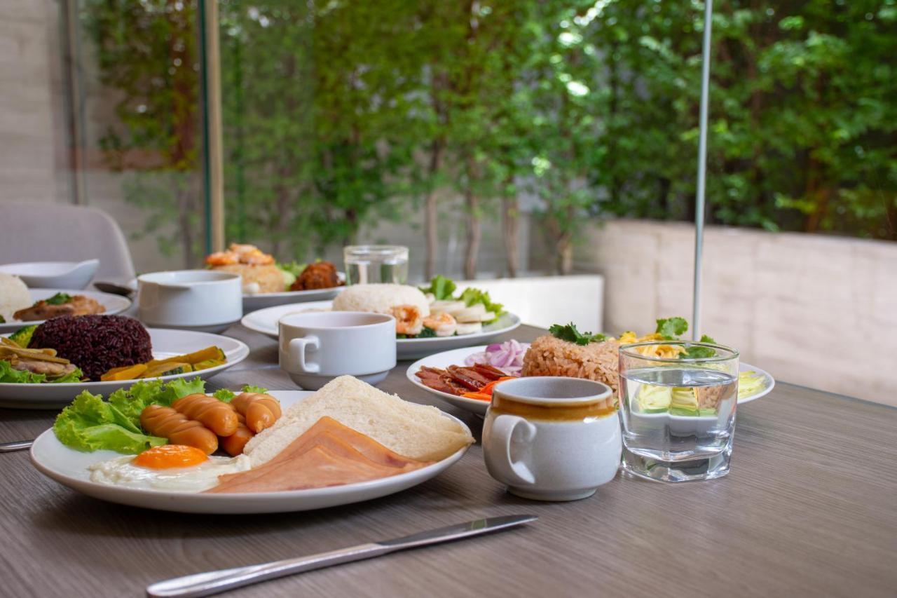 Tango Vibrant Living Hotel - Sha Extra Plus Bangkok Kültér fotó