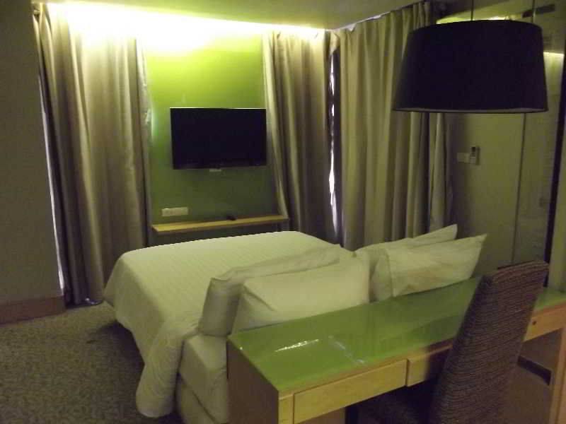 Tango Vibrant Living Hotel - Sha Extra Plus Bangkok Kültér fotó