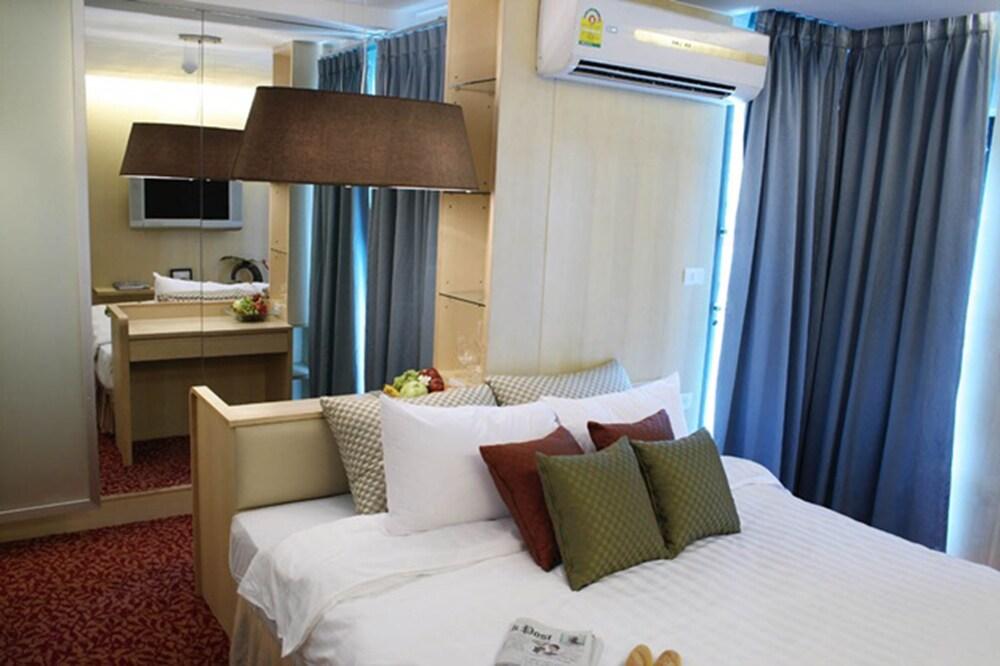 Tango Vibrant Living Hotel - Sha Extra Plus Bangkok Kültér fotó