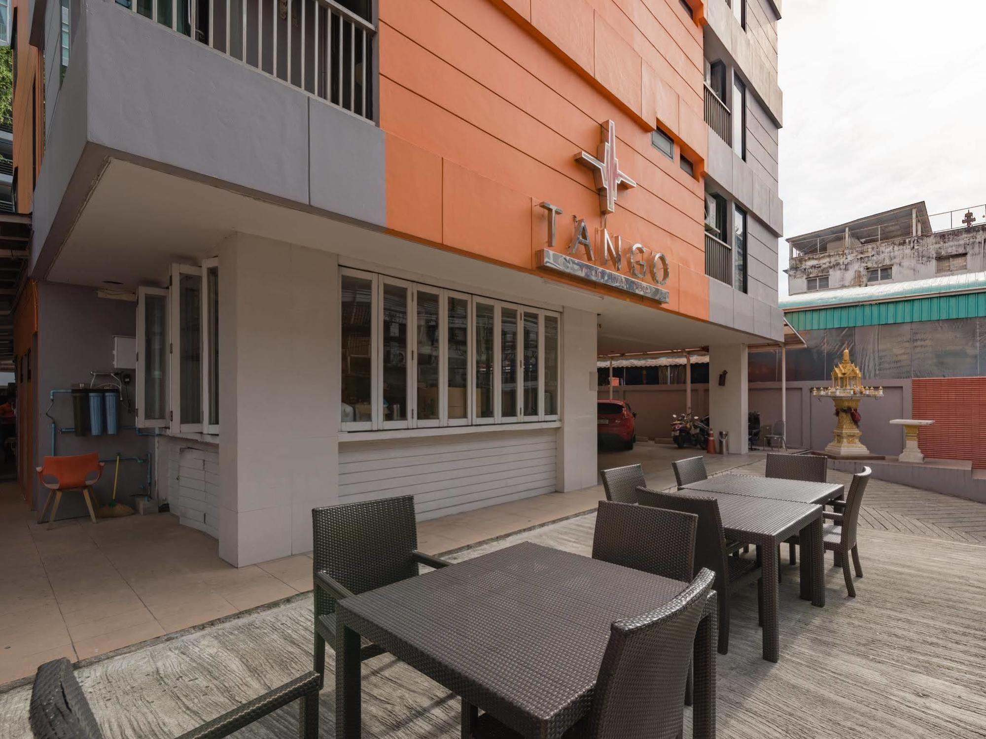 Tango Vibrant Living Hotel - Sha Extra Plus Bangkok Kültér fotó