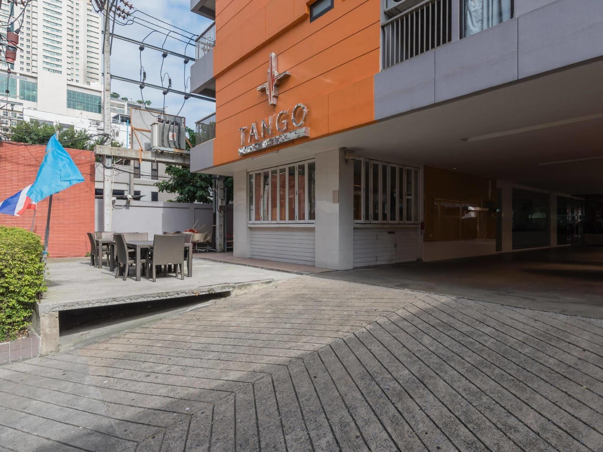 Tango Vibrant Living Hotel - Sha Extra Plus Bangkok Kültér fotó