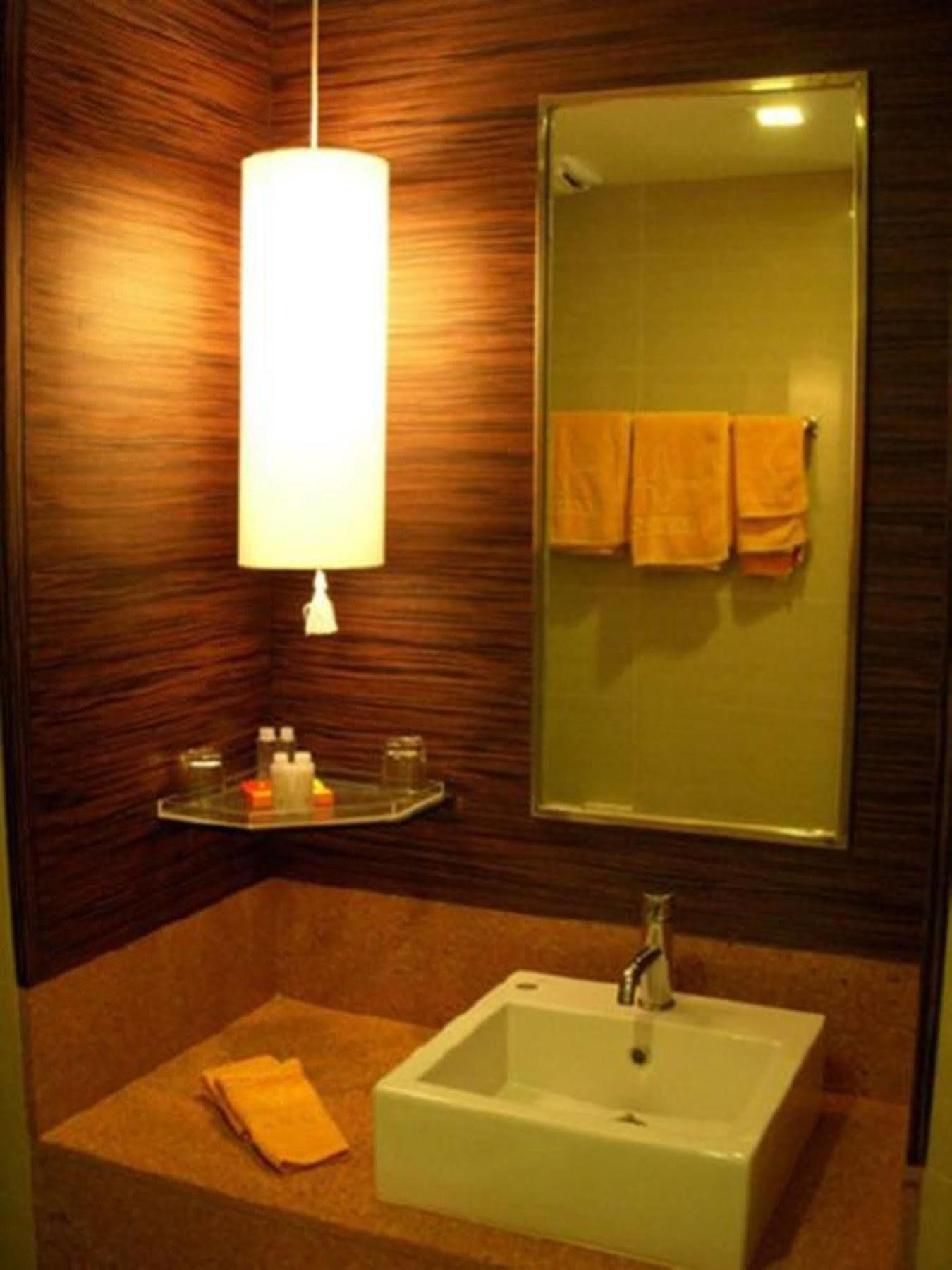 Tango Vibrant Living Hotel - Sha Extra Plus Bangkok Kültér fotó