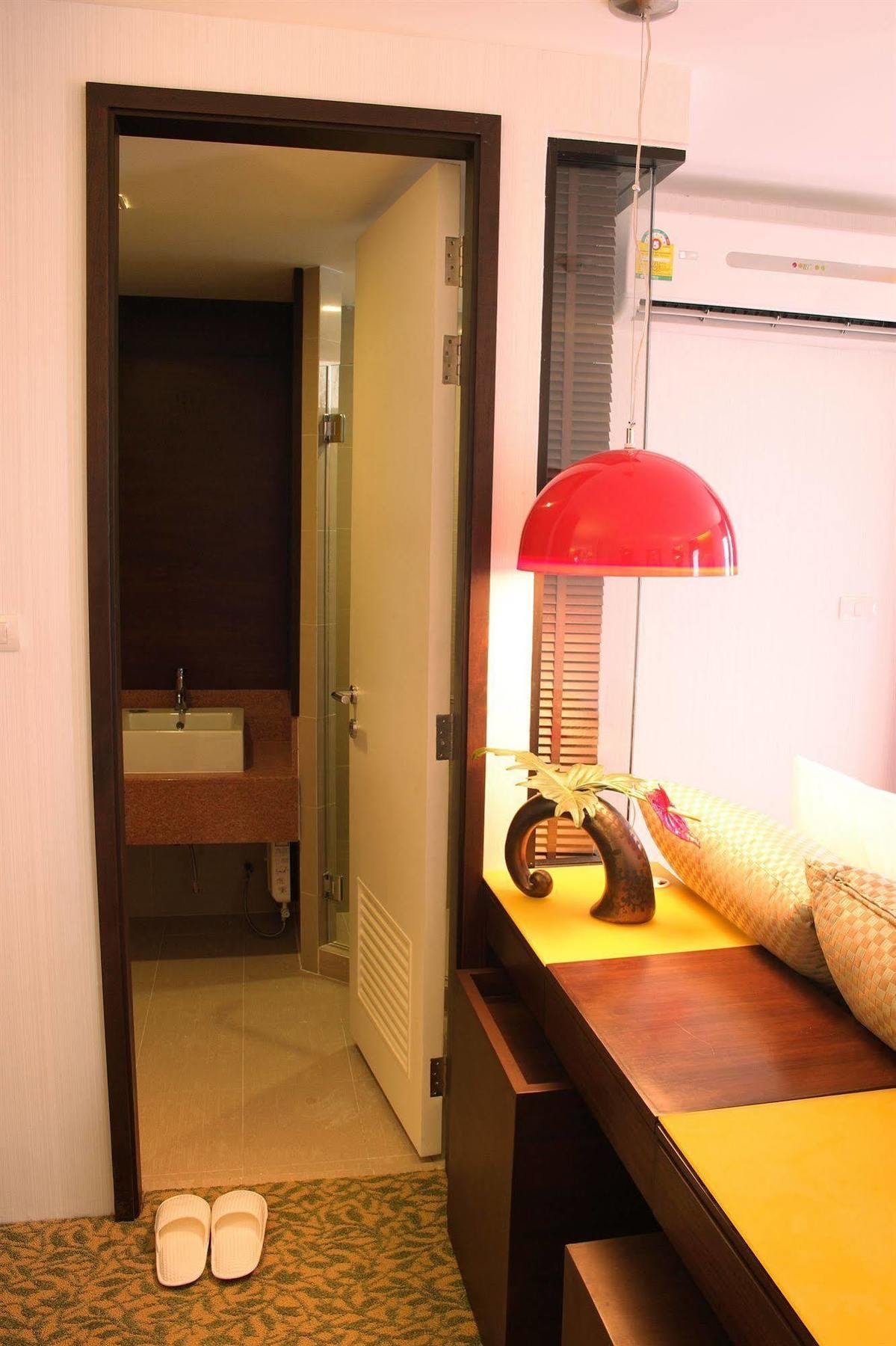 Tango Vibrant Living Hotel - Sha Extra Plus Bangkok Kültér fotó